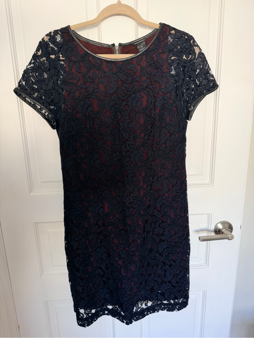 Club Monaco Lace Overlay Short Sleeve Dress sz 10